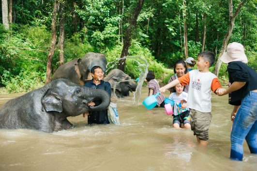 ทัวร์เดินป่า อาบน้ำช้าง ล่องแพไม้ไผ่ อ.แม่วาง เชียงใหม่